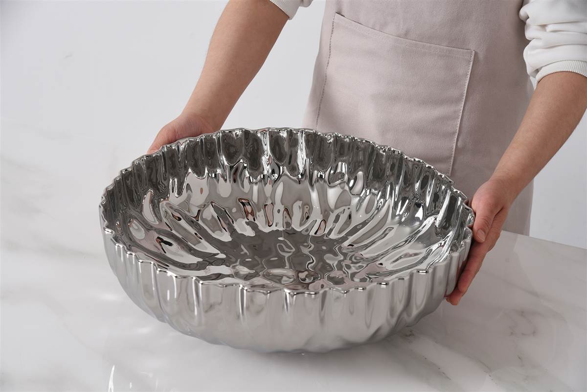 Pampa Bay "Ashley" Large Shallow Bowl Silver