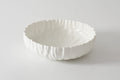 Known as “the Ashley Piece” and popular with Ashleyeliyahu2.0, the Pampa Bay Mascali Bianca Extra Large Shallow Bowl goes beautifully from oven to table. Crafted from high-fired porcelain with a luxurious silver-tone finish, this 16-inch serving bowl is oven safe up to 500°F, dishwasher safe, freezer safe, stain resistant, and tarnish free. An elegant choice for family-style meals, entertaining, and gifts for the home, with nationwide delivery from The Pampered Professional.⠋