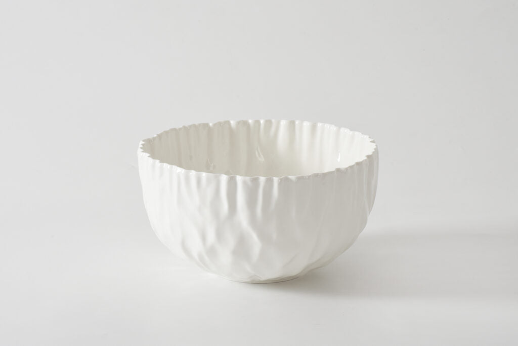 Pampa Bay Mascali Bianca Large Bowl, featured by Ashleyeliyahu2.0. Oven safe to 500°F. Long Island gift store serving NYC. Nationwide delivery.⠋