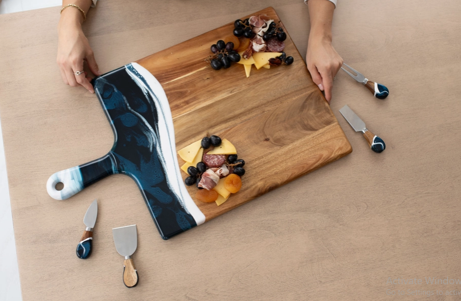 Resin Cheese/Charcuterie/Bread Board