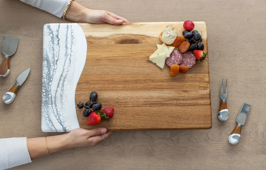 Resin Cheese/Charcuterie/Bread Board